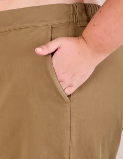 Hot Mid-Rise Pleated Trousers - Trousers