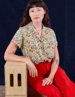 Online Off-White Strawberry Pantry Button-Up Pantry Button-Ups